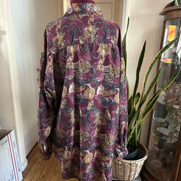 Men’s Silk Shirt - Picture 3 of 3